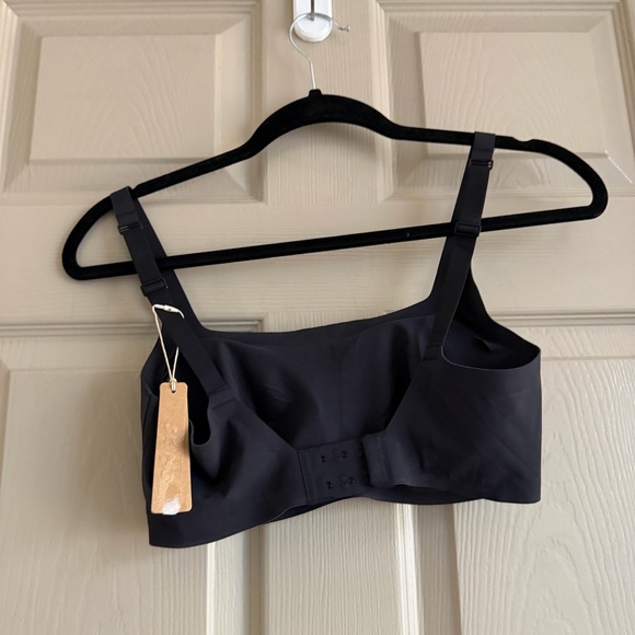 NEW Skims Scoop Neck Naked Bra Black - Picture 3 of 6